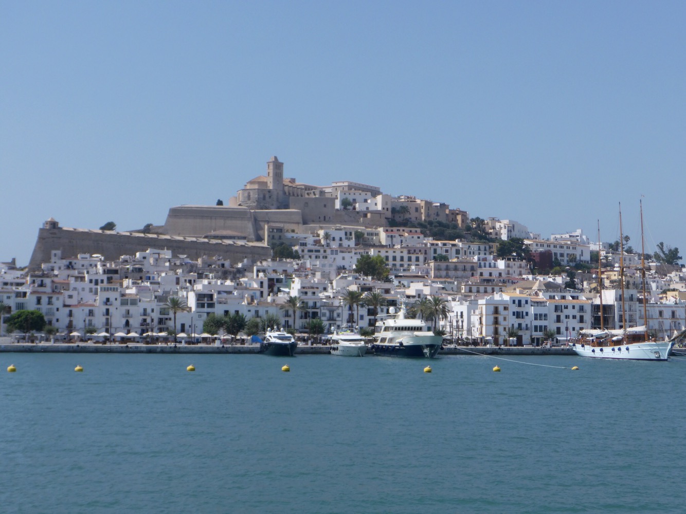Stilecht mit dem Mehari über Formentera
